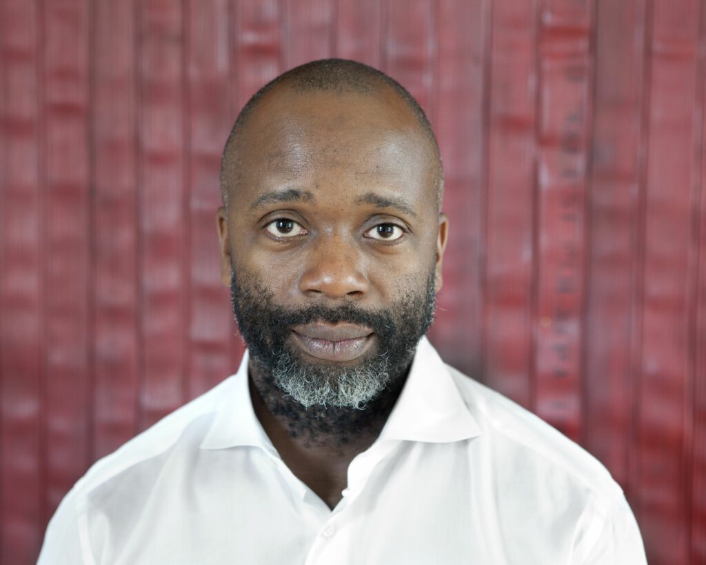 Portraitfoto Theaster Gates. Fotografin: Sara Pooley. Courtesy Theaster Gates.